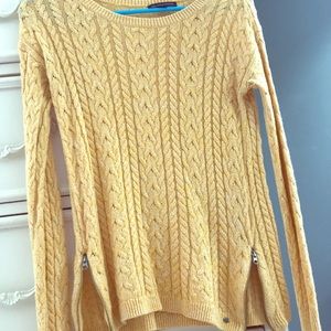 🌻yellow American eagle sweater